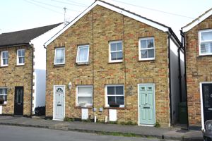 Hurst Lane, East Molesey- click for photo gallery